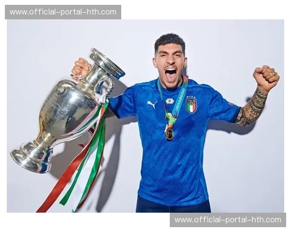 迪洛伦佐重伤离场瞬间，那不勒斯队长掩面落泪